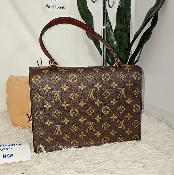 Authentic Louis Vuitton Handbag Monogram Canvas - Picture 8 of 14